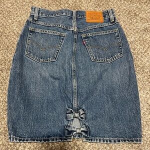 Levi’s Bow - Mom Skirt